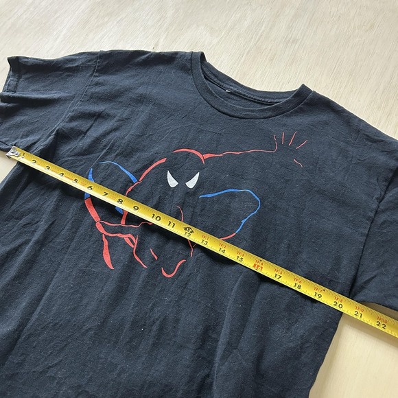 Spider-Man Marvel Universal Studios Shirt Mens Small Black Graphic Tee T-Shirt - Picture 5 of 7